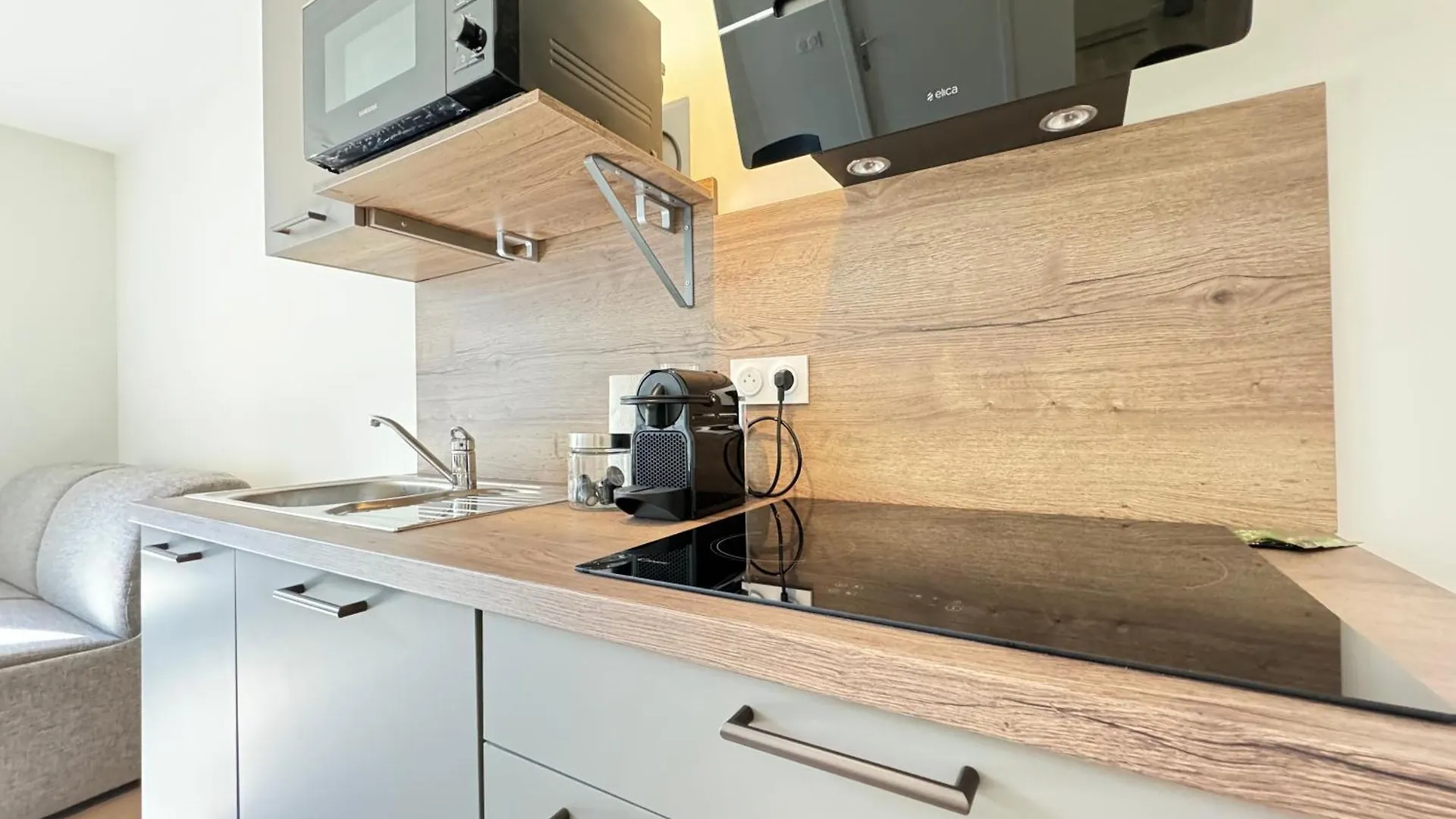 Appartement Neuf Pour 4 Personnes Au Coeur De Riom N6