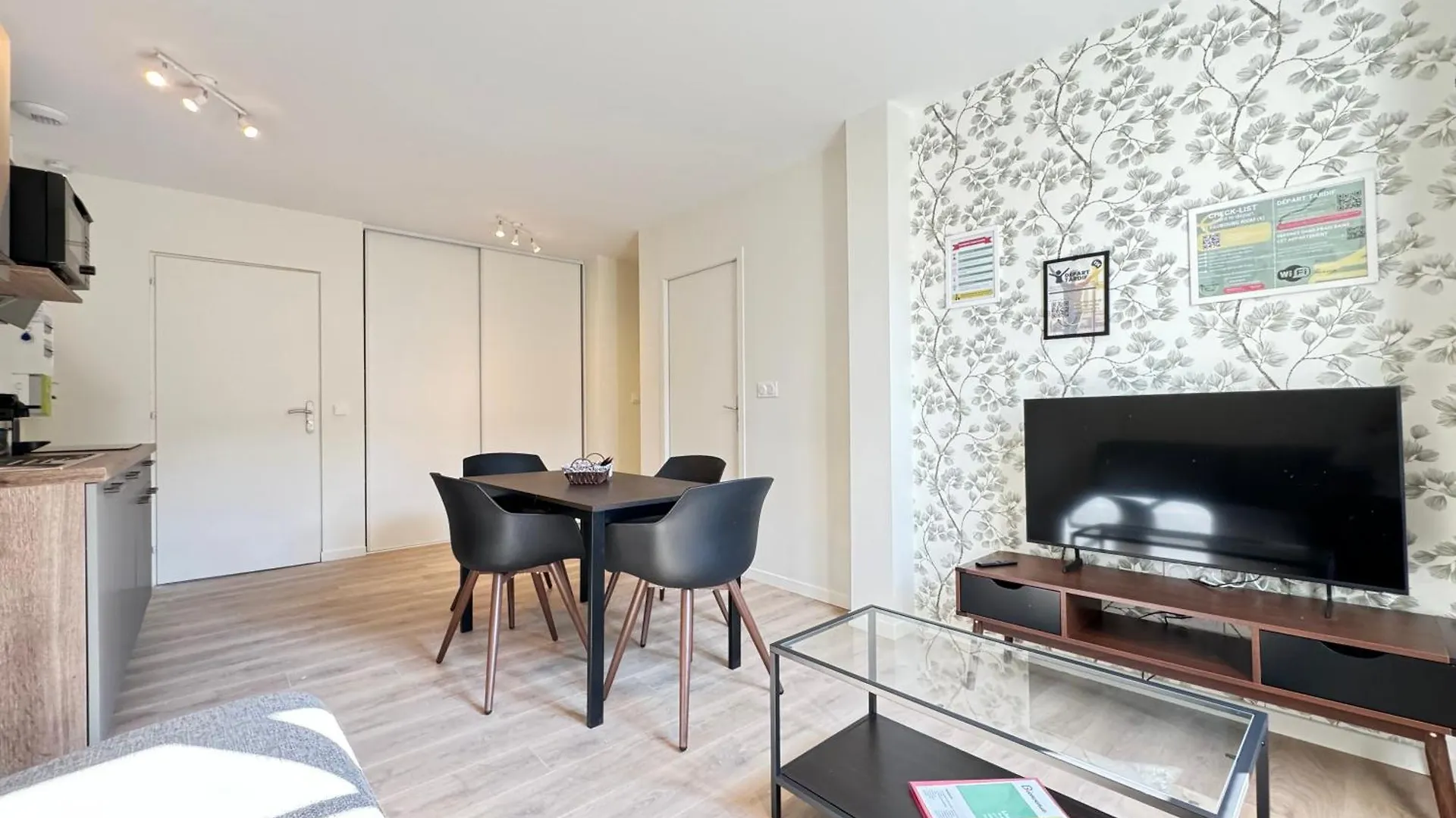 Apartment Appartement Neuf Pour 4 Personnes Au Coeur De Riom N6