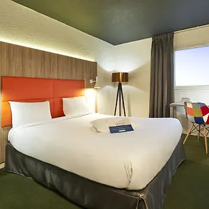 Hotel Kyriad Clermont Ferrand Nord -, Riom
